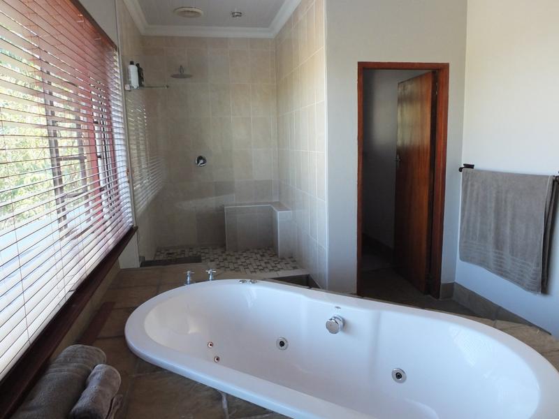 To Let 4 Bedroom Property for Rent in Dormehls Drift Western Cape